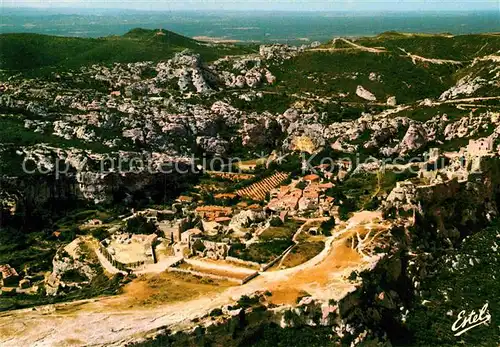 AK / Ansichtskarte Provence Region Fliegeraufnahme Les Baux Bouches du Rhone Val d`Enfer Kat. Aix en Provence