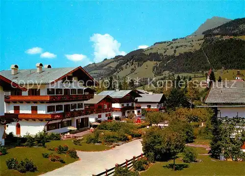 AK / Ansichtskarte Kitzbuehel Tirol Haus Toni Sailer mit Kitzbueheler Horn Kat. Kitzbuehel