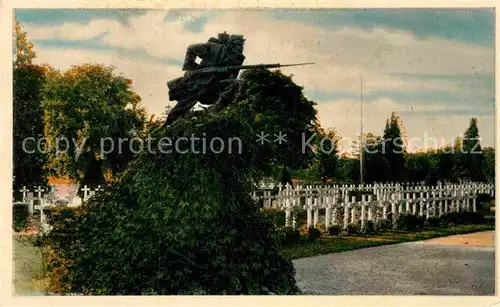 AK / Ansichtskarte Dinant sur Meuse Soldatenfriedhof