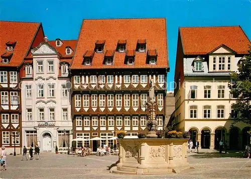 AK / Ansichtskarte Hildesheim Marktplatz und Gildehaus Kat. Hildesheim