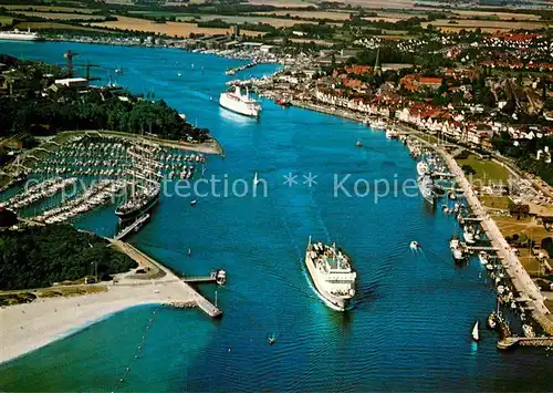 AK / Ansichtskarte Travemuende Ostseebad Fliegeraufnahme Kat. Luebeck