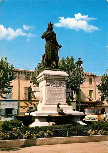 AK / Ansichtskarte Aigues Mortes Gard Statue de Saint Louis Kat. Aigues Mortes