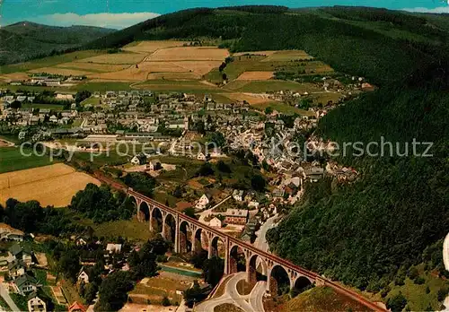 AK / Ansichtskarte Willingen Sauerland Kneipp Kurort Viadukt Fliegeraufnahme Kat. Willingen (Upland)