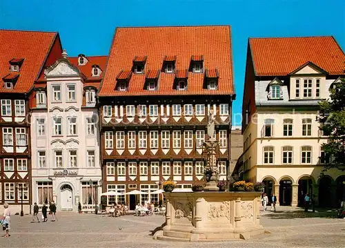 AK / Ansichtskarte Hildesheim Marktplatz und Gildehaus Kat. Hildesheim