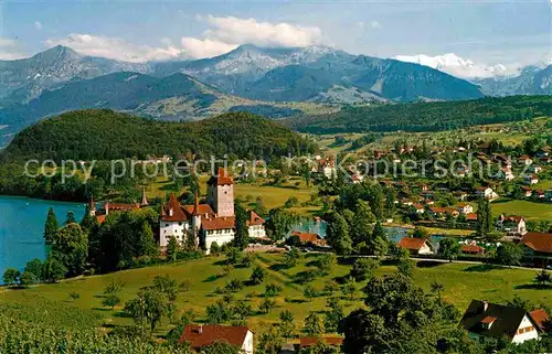 AK / Ansichtskarte Spiez BE Thunersee mit Schloss Kat. Spiez