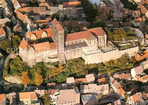 AK / Ansichtskarte Quedlinburg Fliegeraufnahme Stifts  und Schlosskirche Kat. Quedlinburg