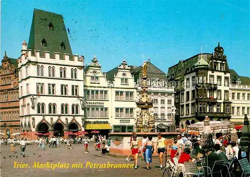 AK / Ansichtskarte Trier Mosel Marktplatz mit Petrusbrunnen