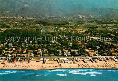 AK / Ansichtskarte Marina di Pietrasanta Tonfano dall aereo Kat. Lucca