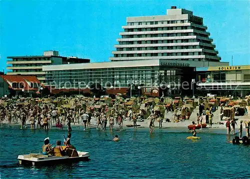 AK / Ansichtskarte Groemitz Ostseebad Strand Meerwasser Brandungsbad Kat. Groemitz