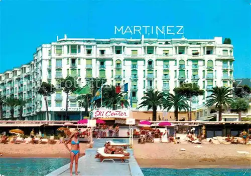 AK / Ansichtskarte Cannes Alpes Maritimes Hotel Martinez mit Strand Kat. Cannes