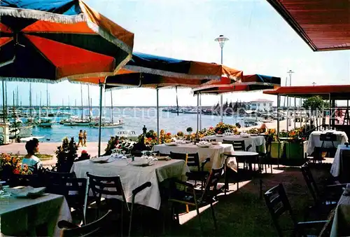 AK / Ansichtskarte Arenys de mar Restaurant Posito s Terrasse und Yachthafen