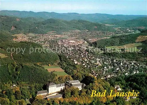 AK / Ansichtskarte Bad Laasphe Fliegeraufnahme mit Schloss Wittgenstein Kat. Bad Laasphe