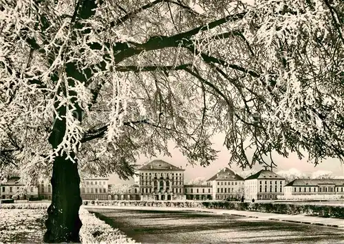 AK / Ansichtskarte Muenchen Schloss Nymphenburg im Schnee Kat. Muenchen