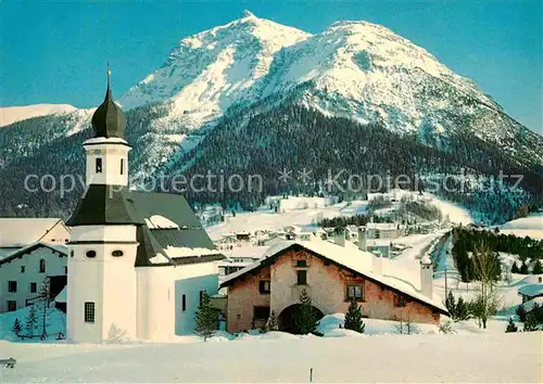 AK / Ansichtskarte La Punt Chamues ch Panorama mit Kirche Kat. La Punt Chamues ch