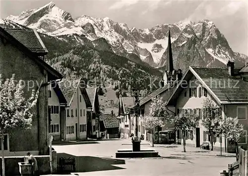 AK / Ansichtskarte Garmisch Partenkirchen Floriansplatz Kat. Garmisch Partenkirchen