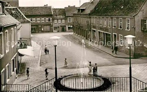 AK / Ansichtskarte Gruenstadt Schillerplatz  Kat. Gruenstadt