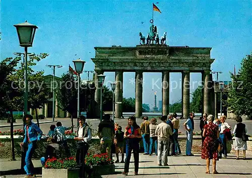 AK / Ansichtskarte Berlin Brandenburger Tor Siegessaeule Kat. Berlin