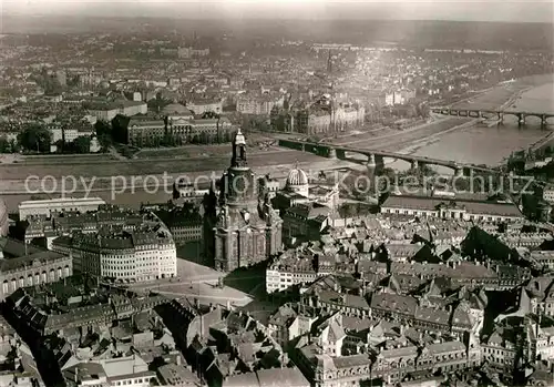 AK / Ansichtskarte Dresden Neumarkt Frauenkirche Neustadt  Kat. Dresden Elbe