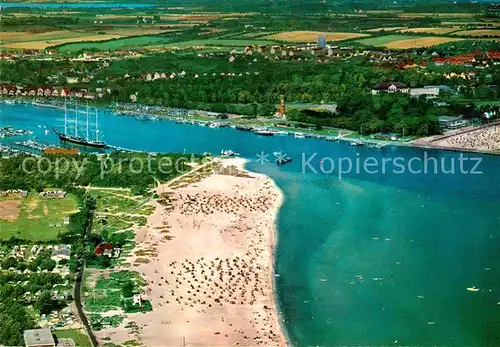 AK / Ansichtskarte Travemuende Ostseebad Fliegeraufnahme mit Priwall Badestrand Fliegeraufnahme Kat. Luebeck