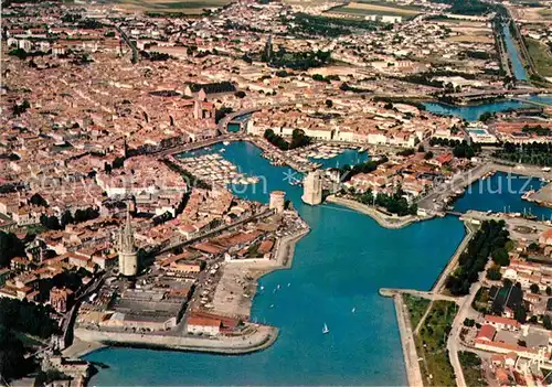 AK / Ansichtskarte La Rochelle Charente Maritime Fliegeraufnahme Kat. La Rochelle