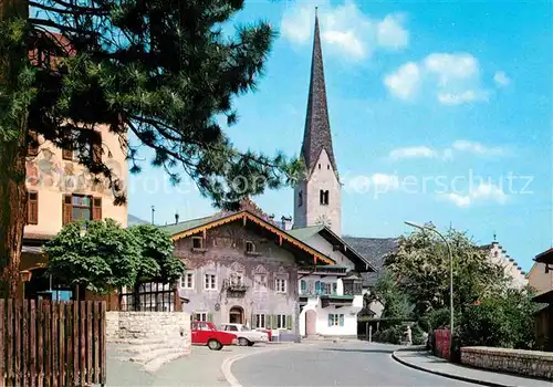 AK / Ansichtskarte Garmisch Partenkirchen Alte Kirche mit Brauhaus und Hotel Husar Kat. Garmisch Partenkirchen