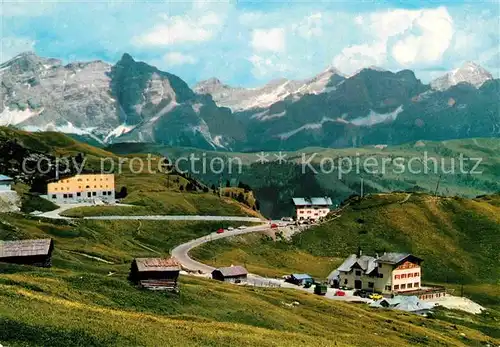 AK / Ansichtskarte Dolomiten mit Groednerpass Kat. Italien