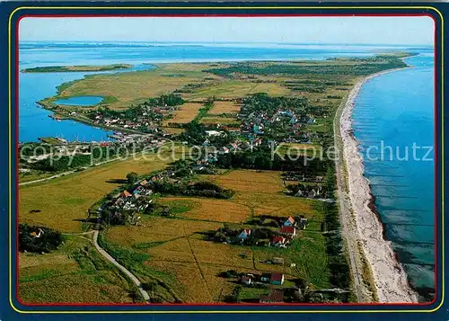 AK / Ansichtskarte Vitte Hiddensee Fliegeraufnahme mit Strand und Hafen