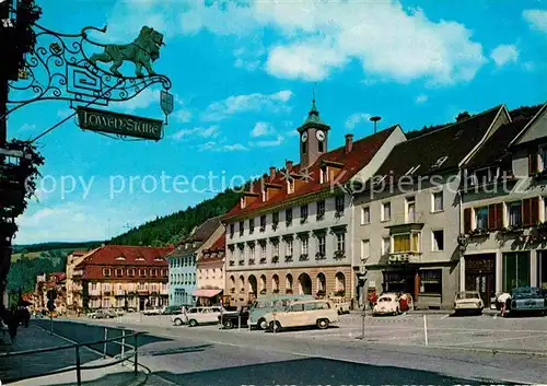 AK / Ansichtskarte Triberg Schwarzwald Marktplatz mit Rathaus Kat. Triberg im Schwarzwald