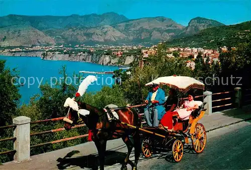 AK / Ansichtskarte Sorrento Campania Panorama Kueste Pferdedroschke Kat. Sorrento