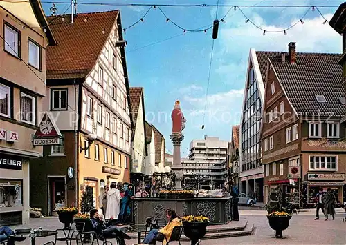 AK / Ansichtskarte Aalen Marktplatz mit Blick auf das neue Rathaus Brunnen Kat. Aalen