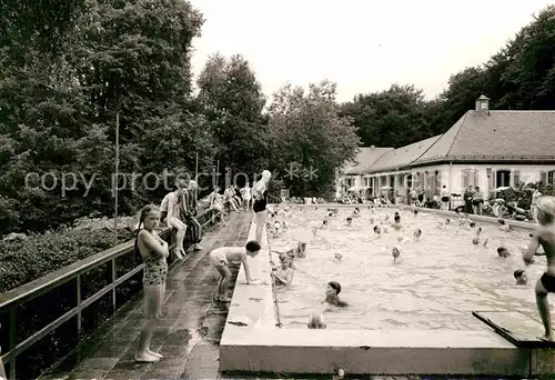 AK / Ansichtskarte Schlangenbad Taunus Schwimmbad Kat. Schlangenbad