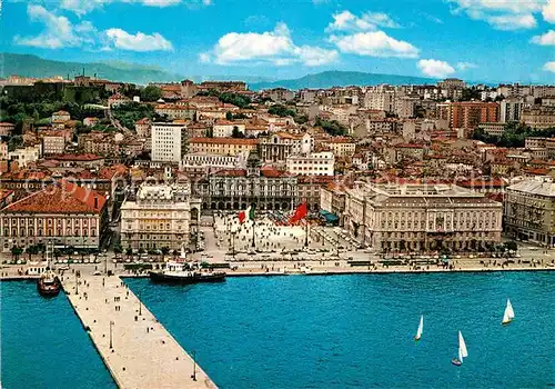 AK / Ansichtskarte Trieste Fliegeraufnahme Ufer mit Platz der italienischen Einheit Kat. Trieste