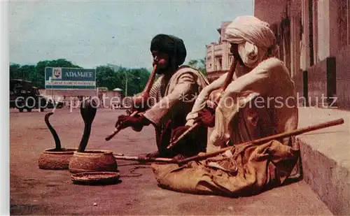 AK / Ansichtskarte Schlangen Tiere Snake Charmer Karachi Pakistan  Kat. Tiere