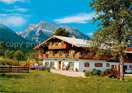 AK / Ansichtskarte Schoenau Koenigssee Simonlehen mit Hochkalter Berchtesgadener Alpen Kat. Schoenau a.Koenigssee