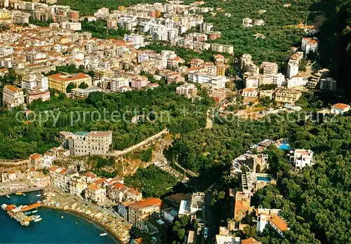 AK / Ansichtskarte Sorrento Campania Marina dei Pescatori veduta aerea Kat. Sorrento