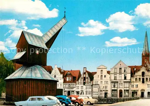 AK / Ansichtskarte Lueneburg Alte Kran alte Buergerhaeuser  Kat. Lueneburg