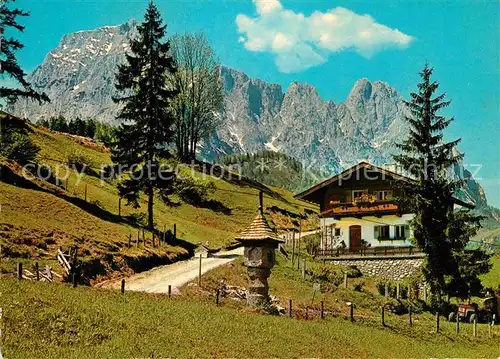 AK / Ansichtskarte Tirol Merano Wohnhaus und Wiesen im Sommer