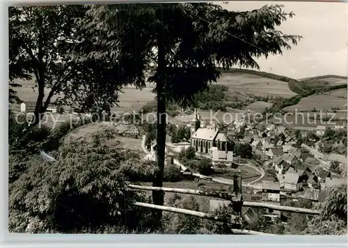 AK / Ansichtskarte Zueschen Sauerland Panorama Kirche Kat. Winterberg