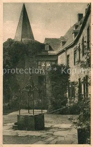 AK / Ansichtskarte Hohenlimburg Schlosshof Kat. Hagen