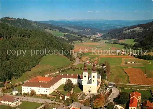AK / Ansichtskarte Gurk Fliegeraufnahme Romanischer Dom Mausoleum heilige Hemma Kat. Gurk