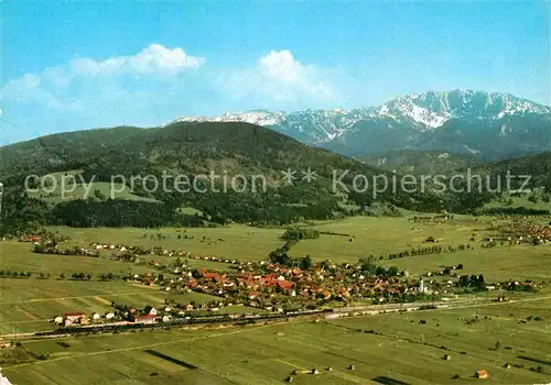 AK / Ansichtskarte Bichl Bad Toelz mit Benediktenwand Bayerische Alpen Fliegeraufnahme Kat. Bichl