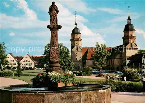 AK / Ansichtskarte Freudenstadt Marktplatz Stadtkirche Brunnen Kurort im Schwarzwald Kat. Freudenstadt