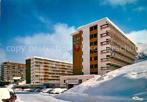 AK / Ansichtskarte Courchevel Club Hotel im Winter Kat. Saint Bon Tarentaise