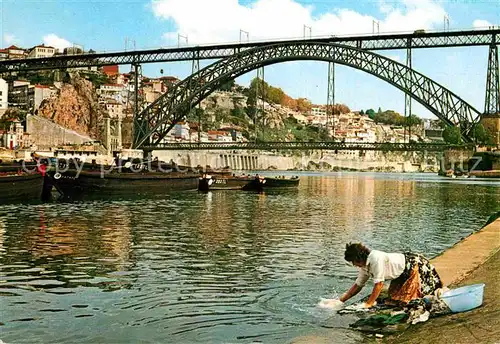 AK / Ansichtskarte Porto Portugal Ponte D Luis e rio Couro Waschfrau Kat. Porto