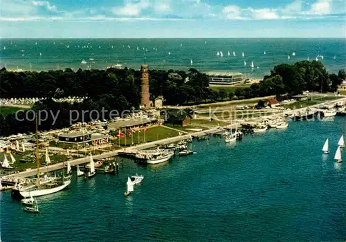 AK / Ansichtskarte Travemuende Ostseebad Fliegeraufnahme Hafen Kat. Luebeck