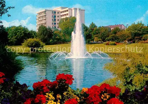 AK / Ansichtskarte Bad Nauheim Neuer Kurpark mit Spree Kurklinik Fontaene Kat. Bad Nauheim