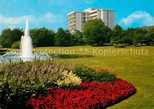 AK / Ansichtskarte Bad Nauheim Neuer Kurpark mit Spree Kurklinik Fontaene Kat. Bad Nauheim