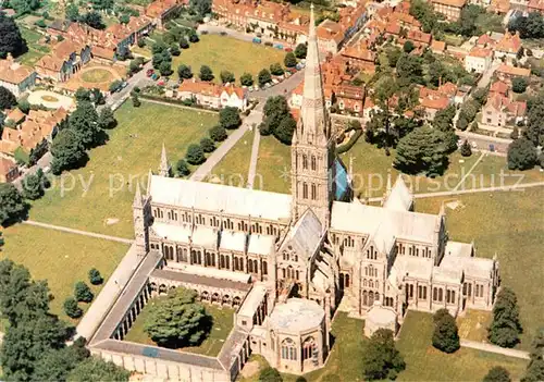 AK / Ansichtskarte Wiltshire UK Fliegeraufnahme Salisbury Cathedral