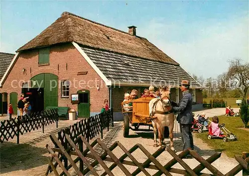 AK / Ansichtskarte Laren Gelderland Kinderboerderij Pferdewagen mit Kindern Kat. Laren