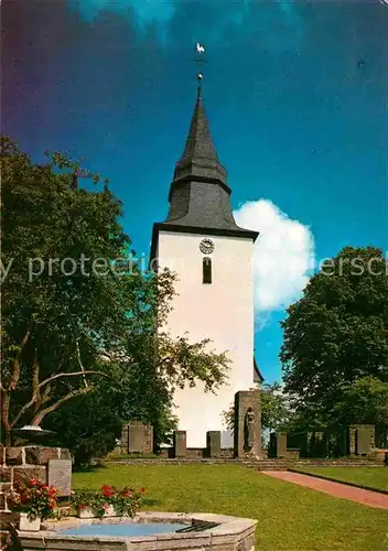 AK / Ansichtskarte Winterberg Hochsauerland Katholische Pfarrkirche St. Jakobus  Kat. Winterberg